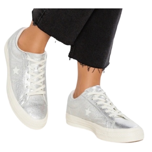 Converse One Star Leather Low-Top Sneakers - Picture 16 of 16